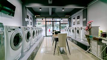 Squeaky Clean Laundromat