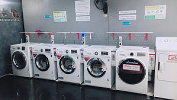 ร้านซักที(ซักอบรีด&ซักแห้ง&สปากระเป๋ารองเท้า) & เครื่องซักผ้า+อบผ้าหยอดเหรียญ