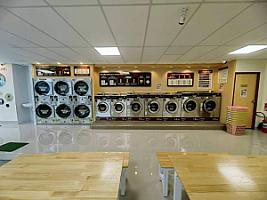 Clean&More ซักอบ24ชั่วโมง วชิรา ซอย3 Laundromat Wash and Dry