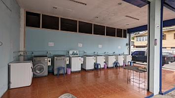 ประจวบลัานรถถืบ