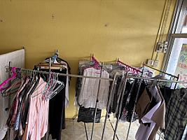 ร้านเกาลัด ซักอบรีด ตลาดเมืองทองราชบุรี