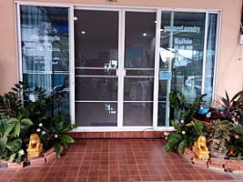 ร้านพรรณีซักอบรีด