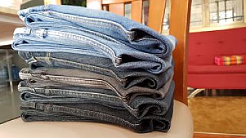 อุ่นไอรัก ซักแห้ง Dryclean & Laundry