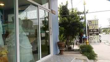 ร้านเอ๋ ซักอบรีด ปรับแต่งทรงเสื้อผ้า